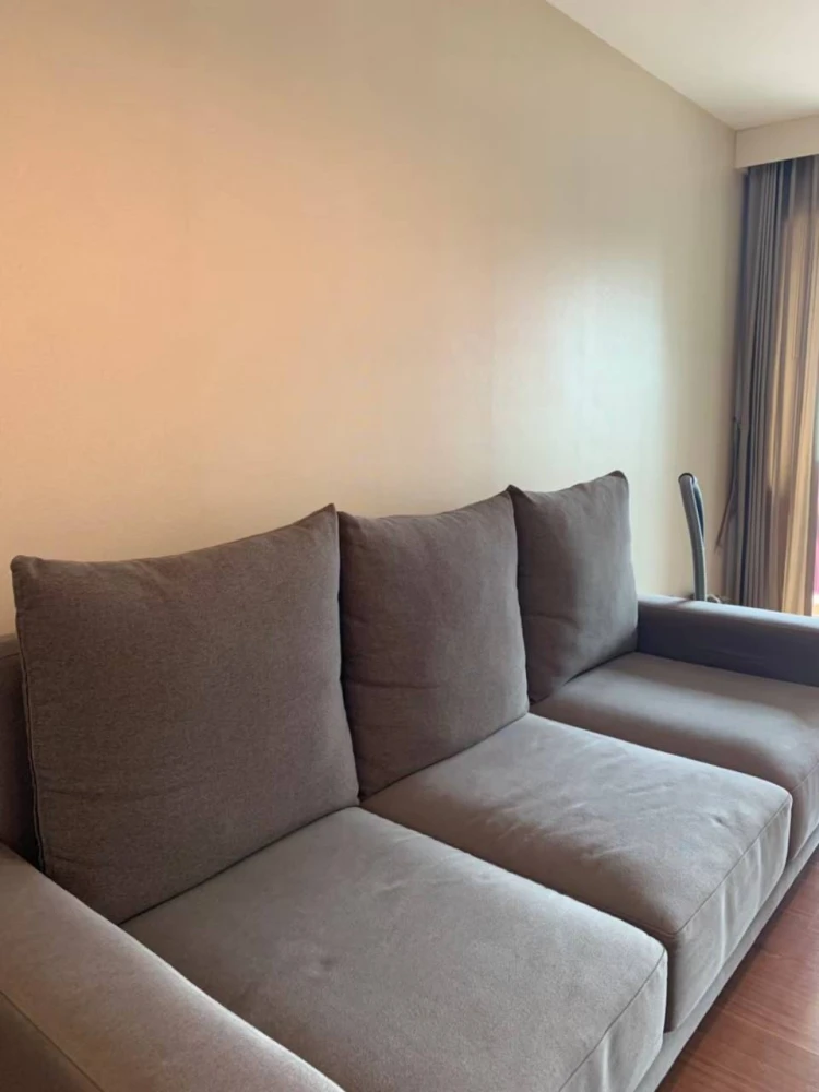 For sale: Belle Grand Rama 9, ready-to-move-in unit with full furniture. Spacious and comfortable. Book now!