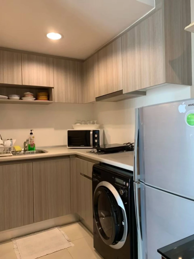 For sale: Belle Grand Rama 9, ready-to-move-in unit with full furniture. Spacious and comfortable. Book now!
