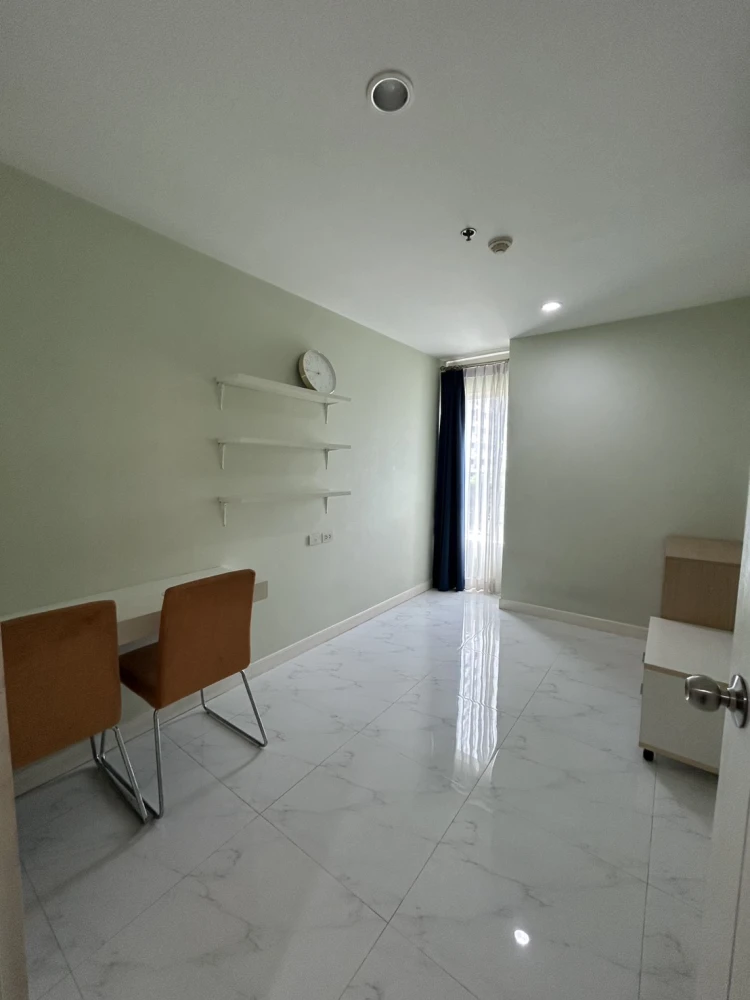 For sale: Premsiri Boutique Park Kaset-Nawamin. The room is beautifully decorated, nice to sleep in, complete with furniture. You can come alone.