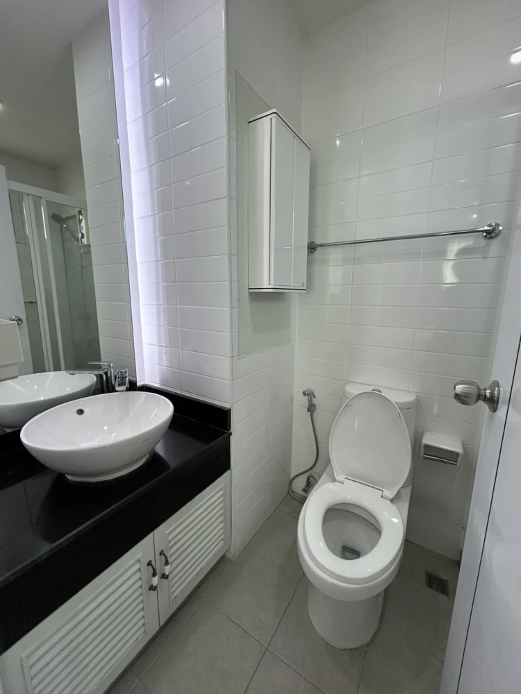 For sale: Premsiri Boutique Park Kaset-Nawamin. The room is beautifully decorated, nice to sleep in, complete with furniture. You can come alone.
