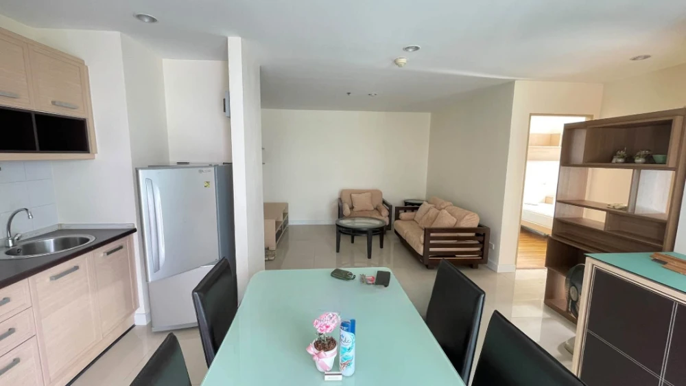 For Sale: Metro Park Sathorn, 5th floor. Airy and breezy with a spacious layout—comfortable and not cramped. Book now!