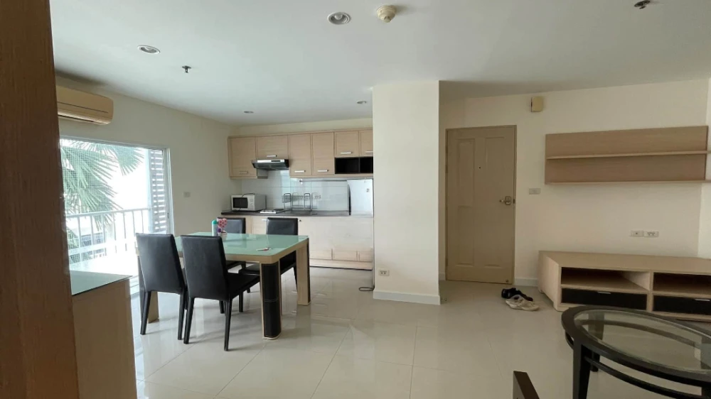 For Sale: Metro Park Sathorn, 5th floor. Airy and breezy with a spacious layout—comfortable and not cramped. Book now!