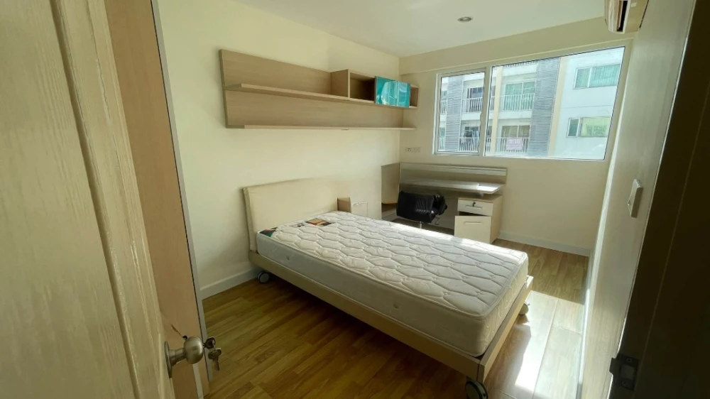 For Sale: Metro Park Sathorn, 5th floor. Airy and breezy with a spacious layout—comfortable and not cramped. Book now!