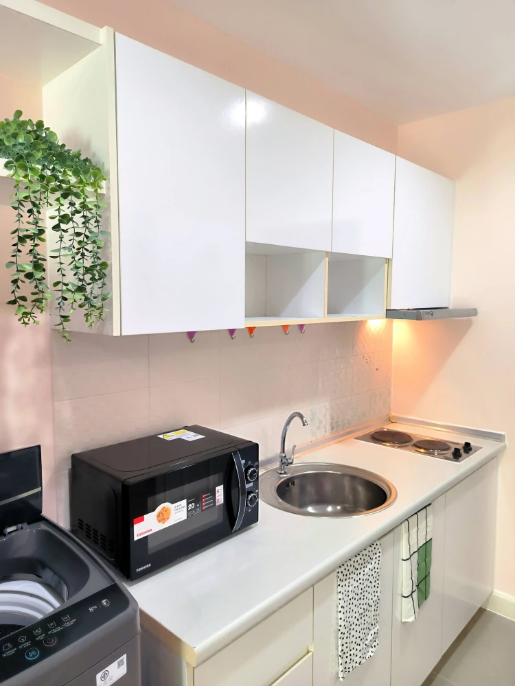 Selling Metro Park Sathorn condo, ready to move in, fully furnished, spacious and comfortable. Book now before it's too late!+++