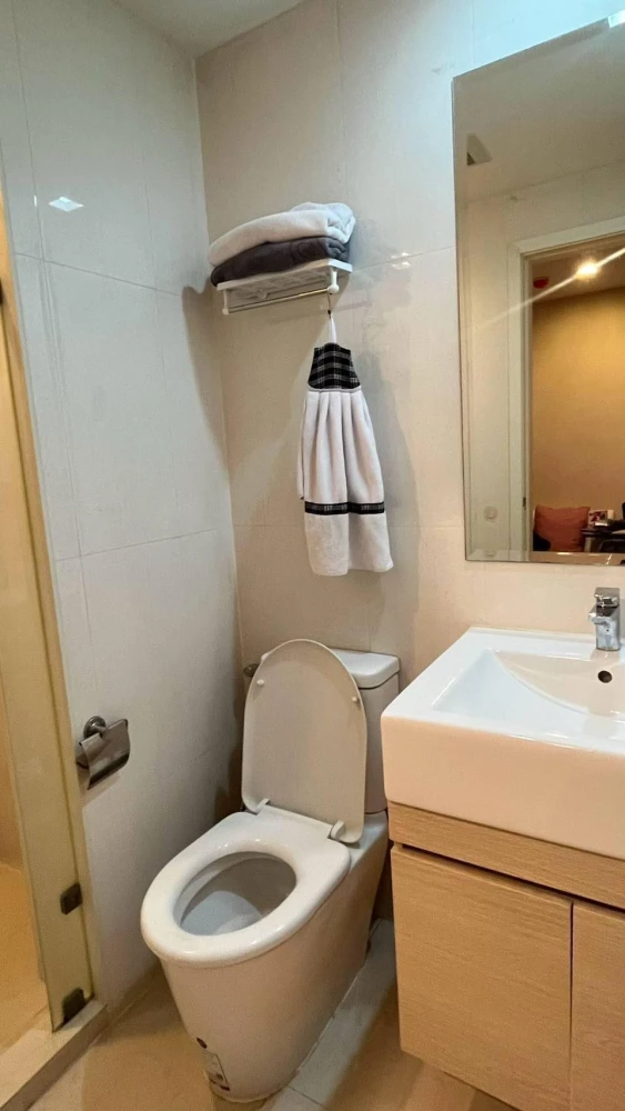 For sale: Metro Luxe Rama 4, 4th floor, Building B, fully furnished + complete electrical appliances, very nice to live in, hurry up and grab it!