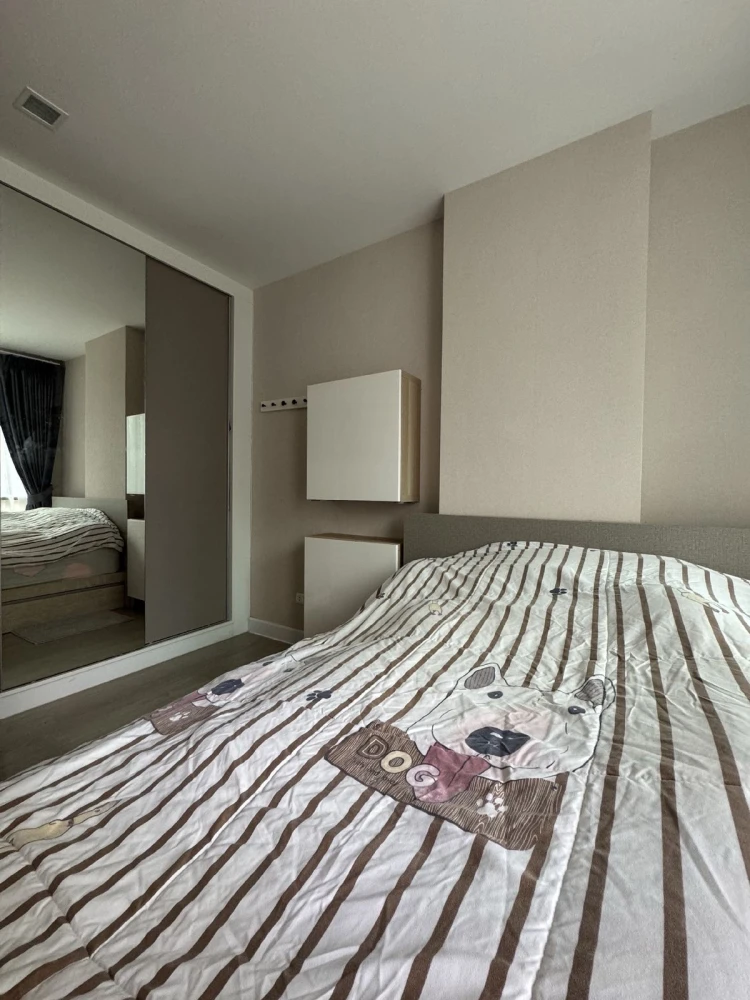 For sale: Metrolux Ratchada, 2nd floor, fully furnished room, ready to move in. Interested in owning one? Hurry and reserve now!