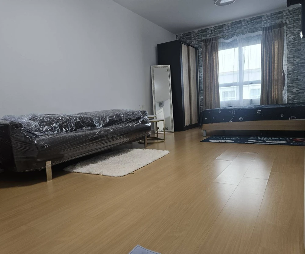 For sale, Lot 624 Lat Phrao Condolette, top floor, spacious room, quiet, private. Don't just look and reserve now.