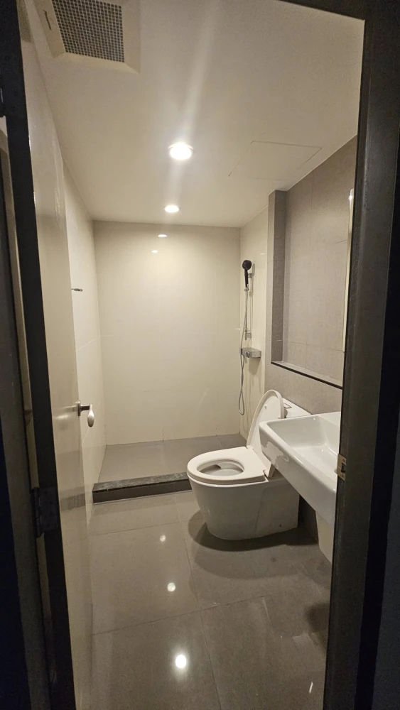 For sale: Very Condo Sukhumvit 72, fully furnished room. Fully furnished, excellent, don't miss out on booking.