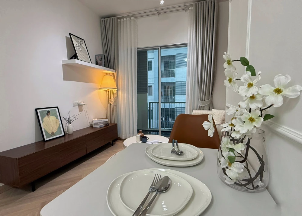 For sale: A Space Sukhumvit 77, Building D, pool view, beautiful minimalist style room, fully furnished and ready to move in.