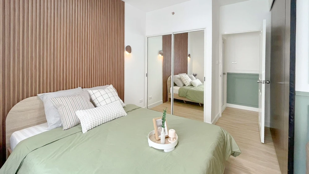 Selling A Space Asoke-Ratchada, a high-floor unit with excellent amenities. Book now before it's too late!