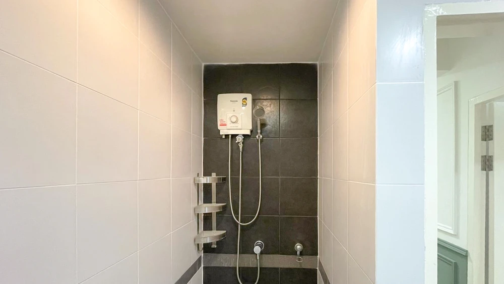 Selling A Space Asoke-Ratchada, a high-floor unit with excellent amenities. Book now before it's too late!