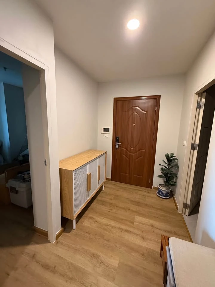 For sale: Eaksin Place Ngamwongwan, ready-to-move-in apartment. Spacious and comfortable. Book now!