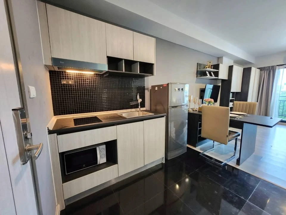 For sale: Estabe Phahon Yothin 18, beautiful room, comfortable, hotel feel, fully furnished, just bring your bags and move in!