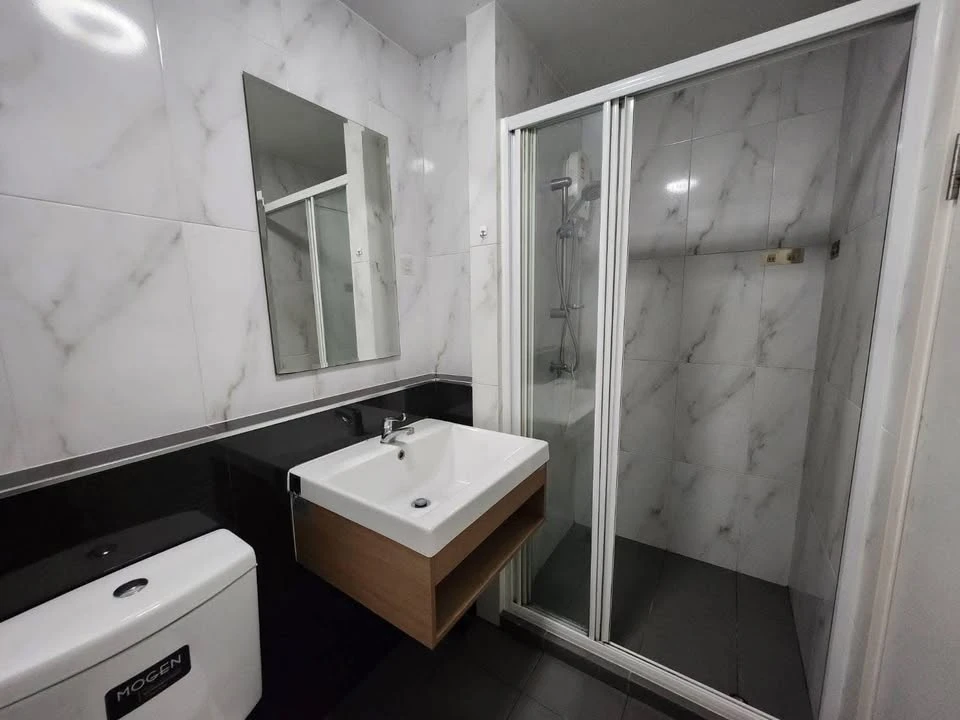 For sale: Estabe Phahon Yothin 18, beautiful room, comfortable, hotel feel, fully furnished, just bring your bags and move in!