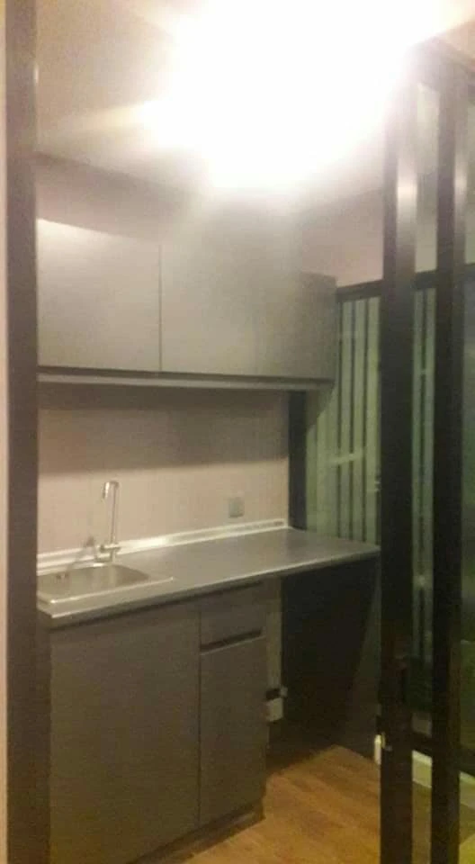 Esta Bliss for sale, top floor, corner room, pool view, fully furnished, good price, don't just look, hurry and reserve now.