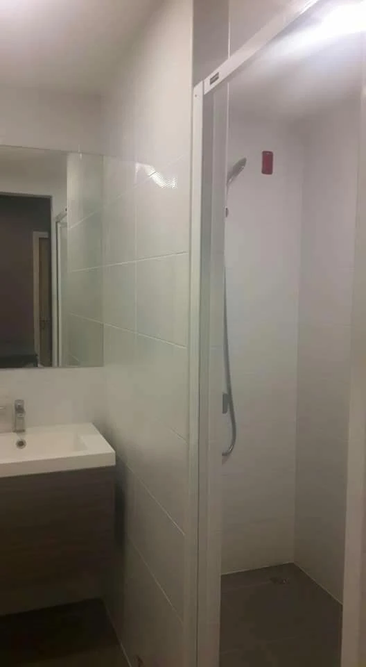 Esta Bliss for sale, top floor, corner room, pool view, fully furnished, good price, don't just look, hurry and reserve now.