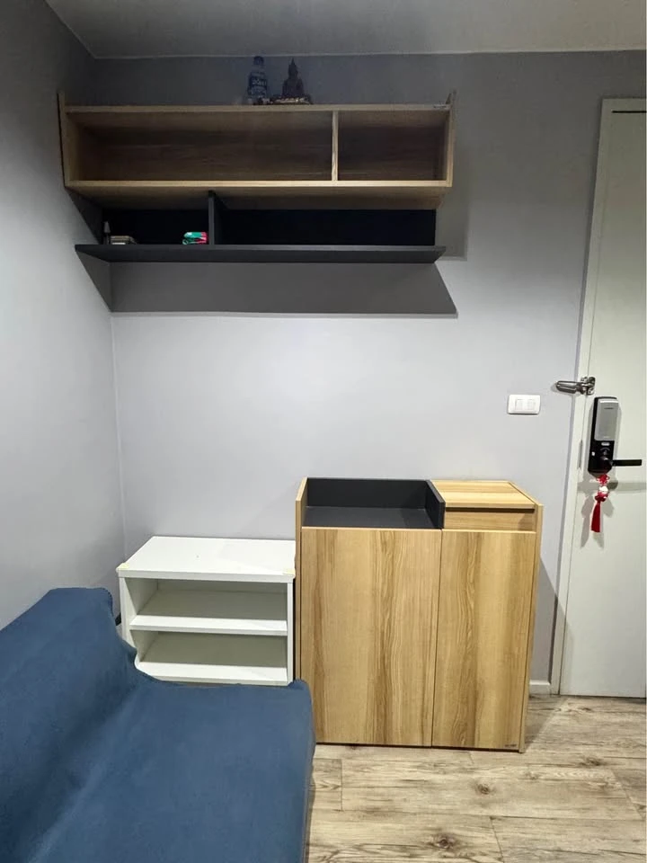 For sale: Aspen Condo Lasalle, grey room, fully furnished and equipped with electrical appliances. Reservation required.