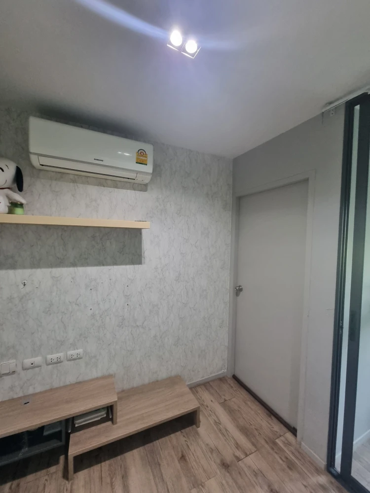 For sale: Aspen Condo Lasalle, not attached to the building next door, good ventilation, wallpapered throughout the room. Can you not reserve it?