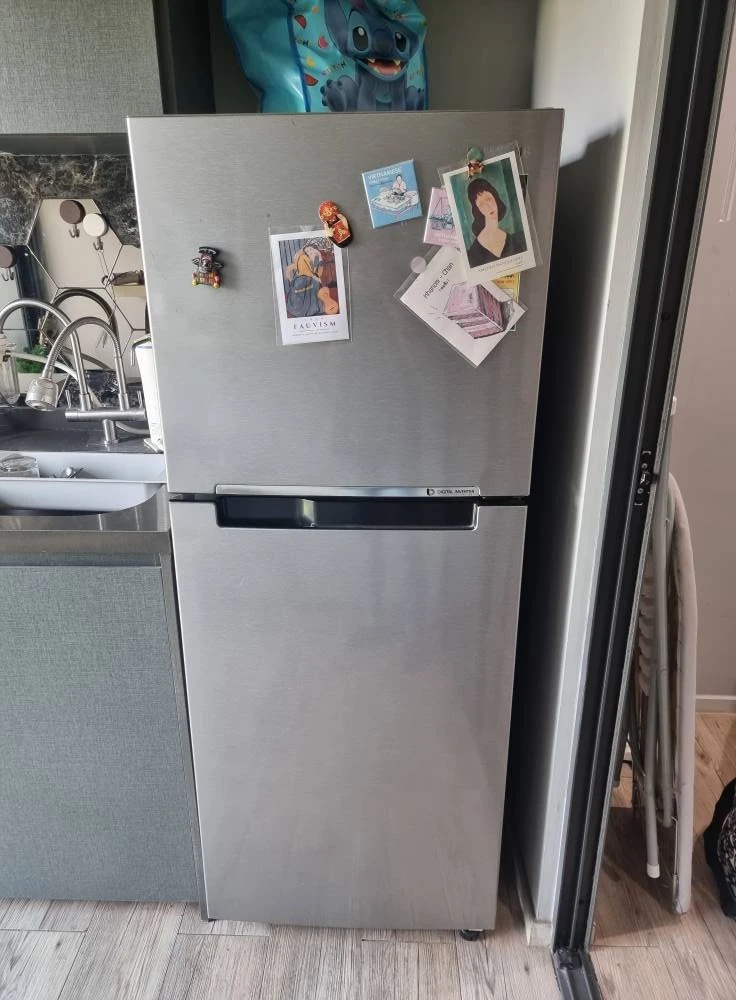 For sale: Aspen Condo Lasalle, not attached to the building next door, good ventilation, wallpapered throughout the room. Can you not reserve it?