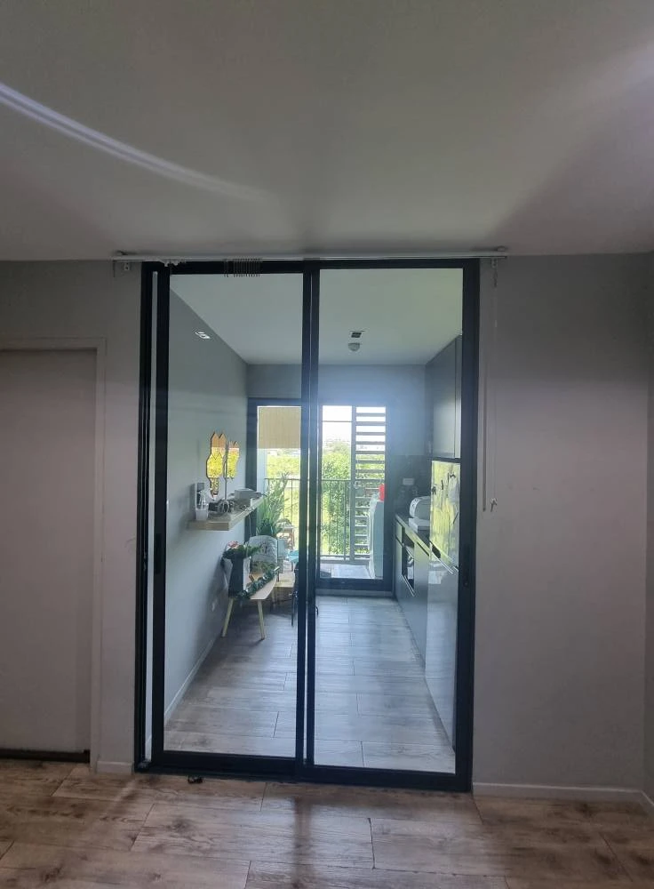 For sale: Aspen Condo Lasalle, not attached to the building next door, good ventilation, wallpapered throughout the room. Can you not reserve it?