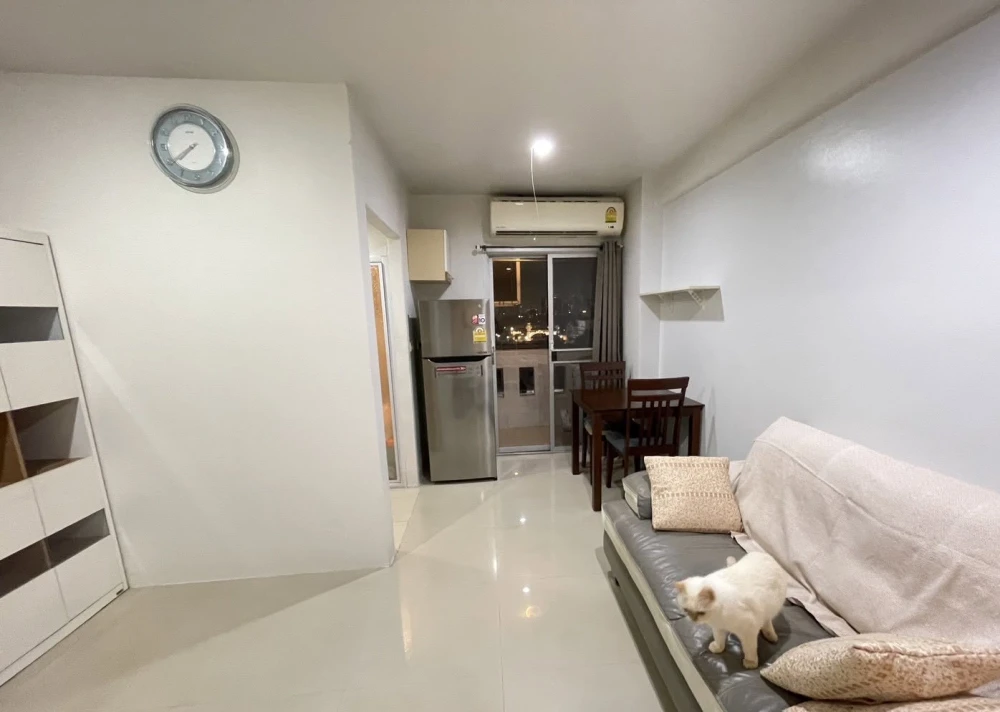 For sale: Grand Park Town, 8th floor, with balcony and stunning city view. Fully furnished. A must-buy!