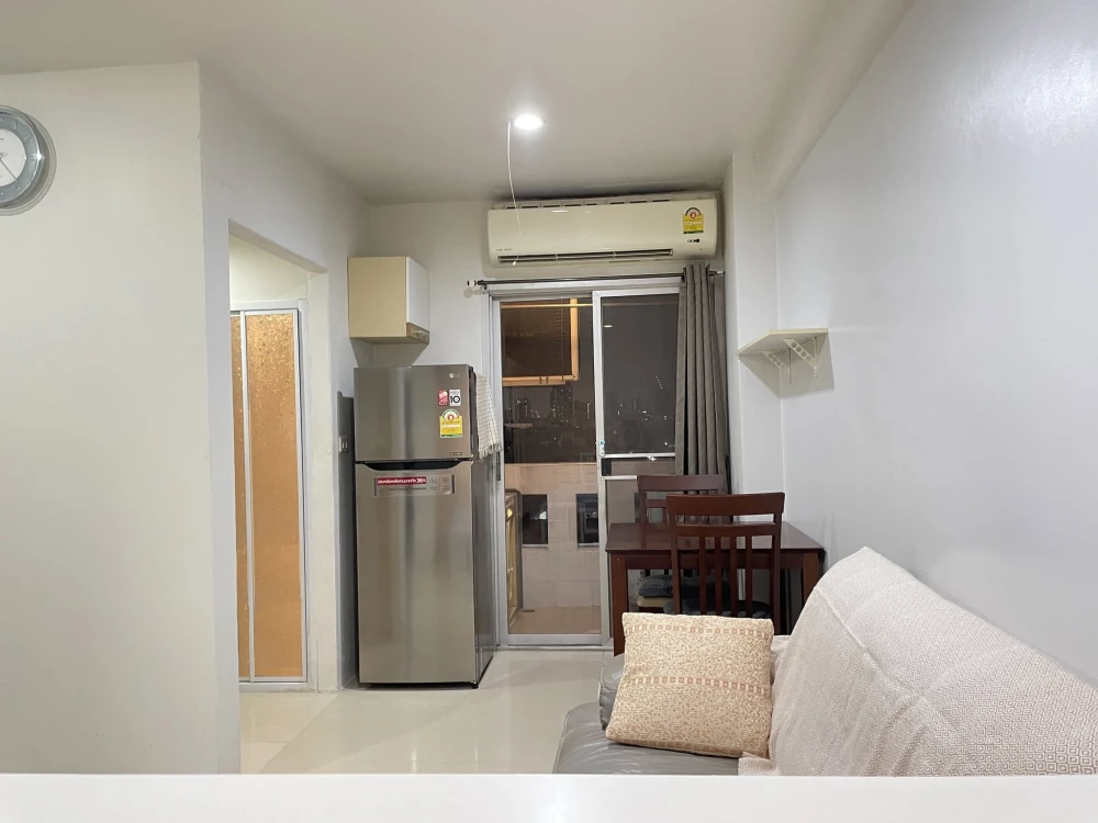 For sale: Grand Park Town, 8th floor, with balcony and stunning city view. Fully furnished. A must-buy!