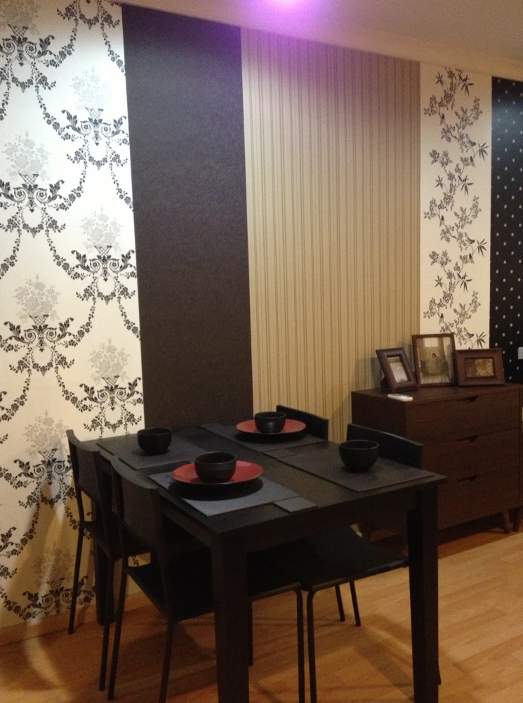 For sale: Grand Park View Asoke, 18th floor, view of Watthana School, quiet, good breeze, cool and comfortable, decorated with beautiful wallpaper.