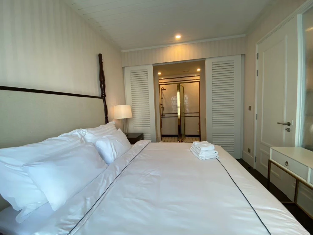 For sale: Grand Florida Beachfront Condo Resort Pattaya, decorated in Florida style, fully furnished, reserve now!