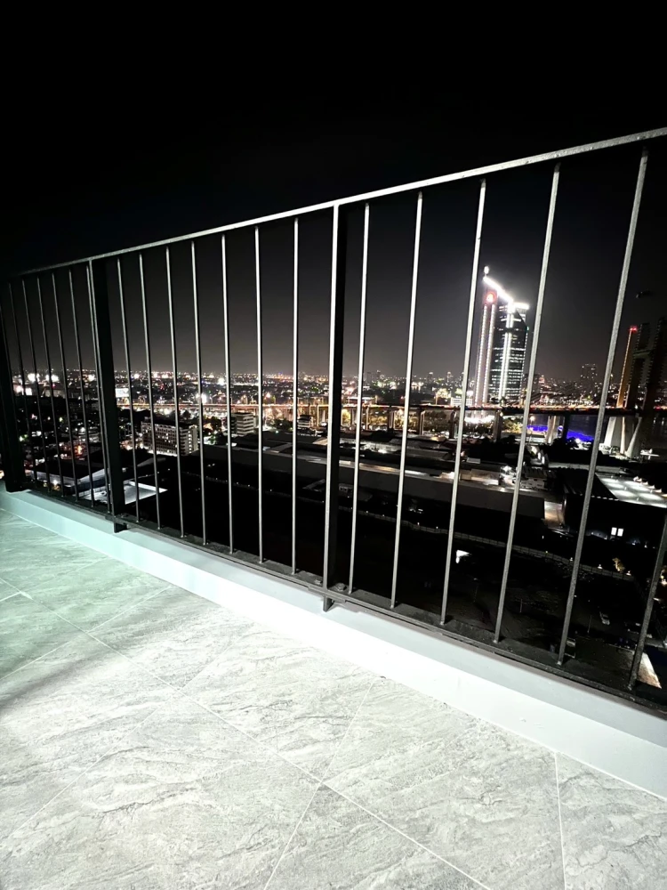 For sale: Chapter One Modern Dutch, 23rd floor, very high, room on the Chao Phraya River side, beautiful view, interested, book now!