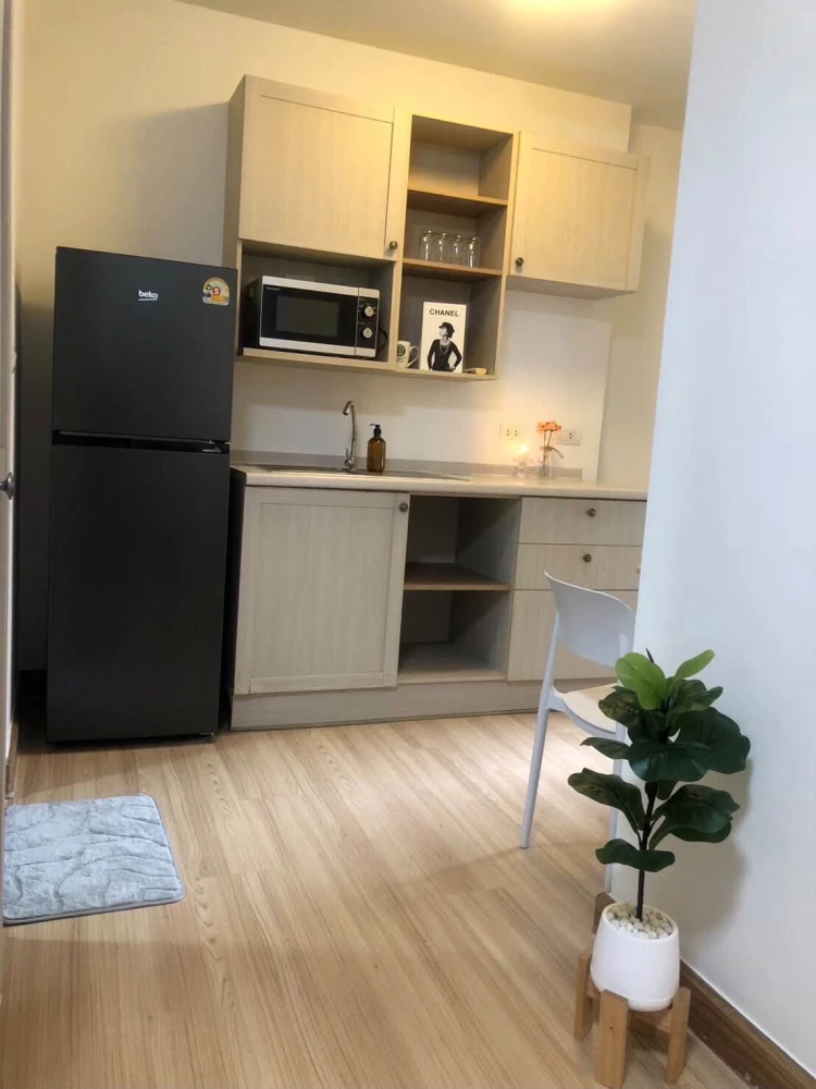 For sale: Chapter One Modern Dutch, Building B, 9th floor. Features a stunning river view and beautiful, high-end interior design—an incredibly inviti
