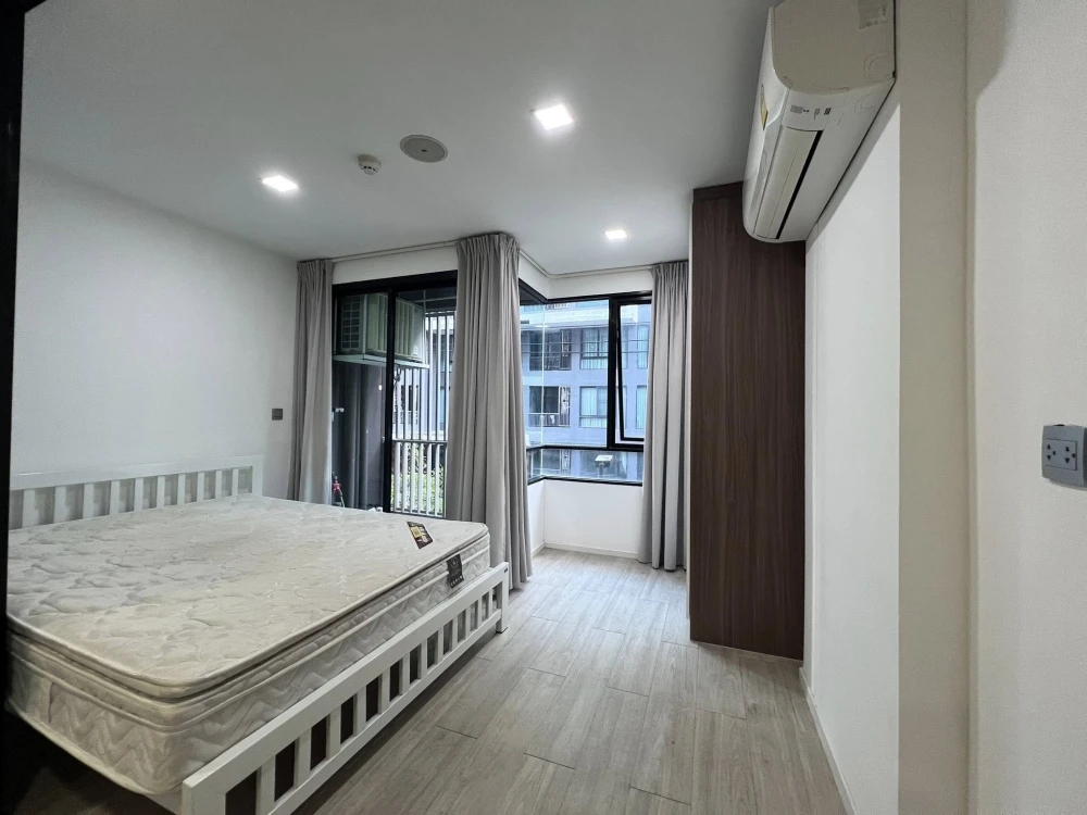 For sale: Atmoz Ladprao 71, Building C, 3rd floor. Convenient location, close to the BTS Skytrain, and plenty of food options nearby. Don't miss out!