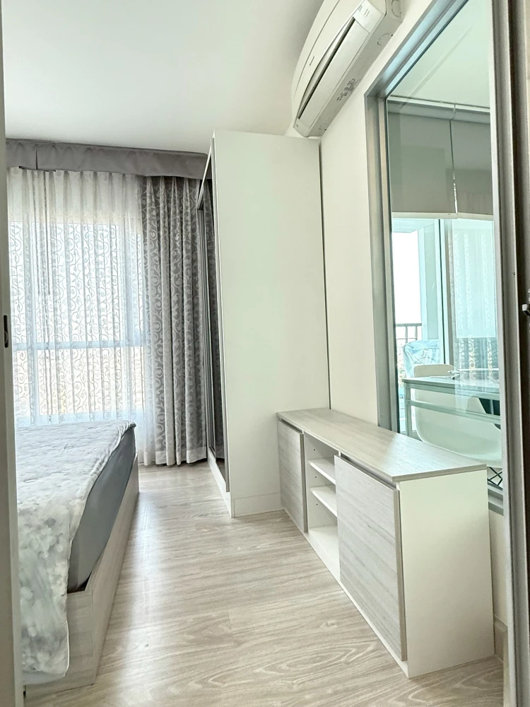 Selling Aspire Ngamwongwan condo, ready to move in, fully furnished, great location. Book now before it's too late!!!