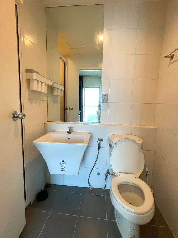 For sale: Aspire Rattanathibet 2, pool view, beautiful city view, built-in wardrobe, fully furnished, must reserve.