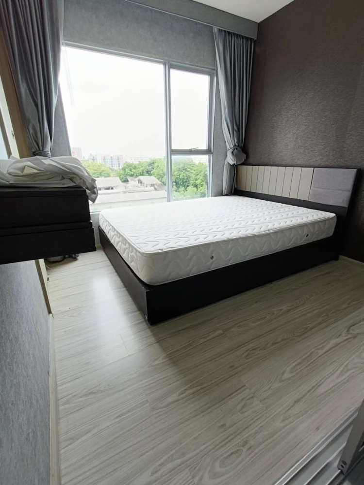 For sale: Aspire Rattanathibet 2, beautiful city view, wallpapered, decorated in a very chic loft style. If interested, reserve now.
