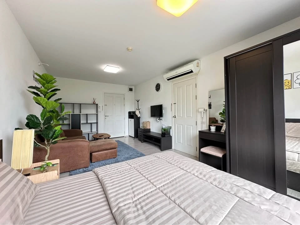 For sale, for rent, Aspire Sathorn-Taksin Brick Zone, very good room view, simply decorated, with good quality leather sofas and full facilities, don'