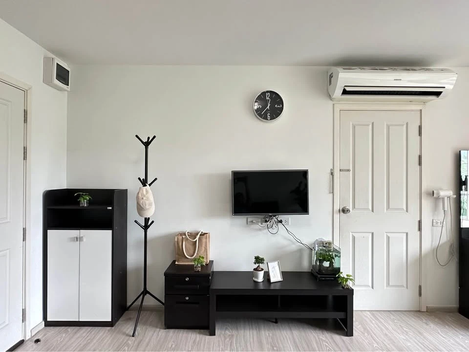 For sale, for rent, Aspire Sathorn-Taksin Brick Zone, very good room view, simply decorated, with good quality leather sofas and full facilities, don'