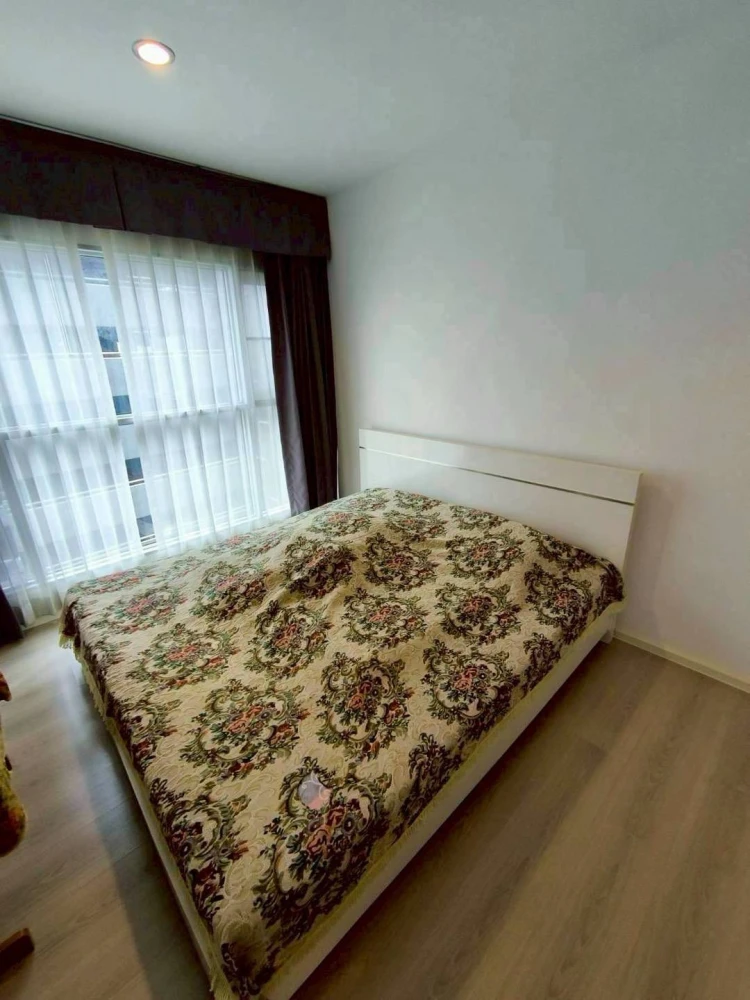 For sale: Aspire Sukhumvit 48, large 2-bedroom unit with separate kitchen, north-facing, cool and comfortable. Don't miss out!