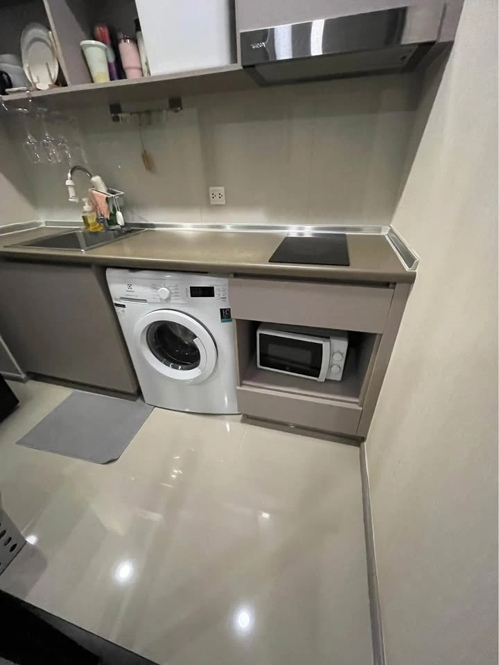 For sale: Aspire Sukhumvit-On Nut, beautiful room, clean, cool atmosphere, good breeze, quiet, not hot, hurry up and grab it.