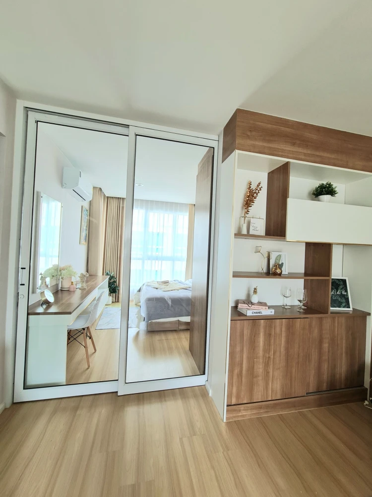 For sale: Happy Condo Lat Phrao 101, quiet, lots of food, beautifully decorated room, complete set of furniture. You will regret it if you miss it.