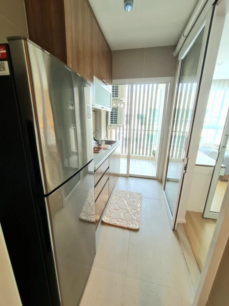 For sale: Happy Condo Lat Phrao 101, quiet, lots of food, beautifully decorated room, complete set of furniture. You will regret it if you miss it.