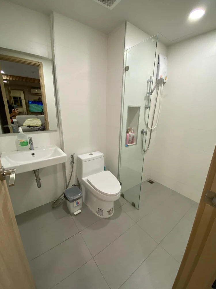 For sale: Cocoon Rama 9, premium quality, swimming pool view, complete electrical appliances, ready to move in immediately
