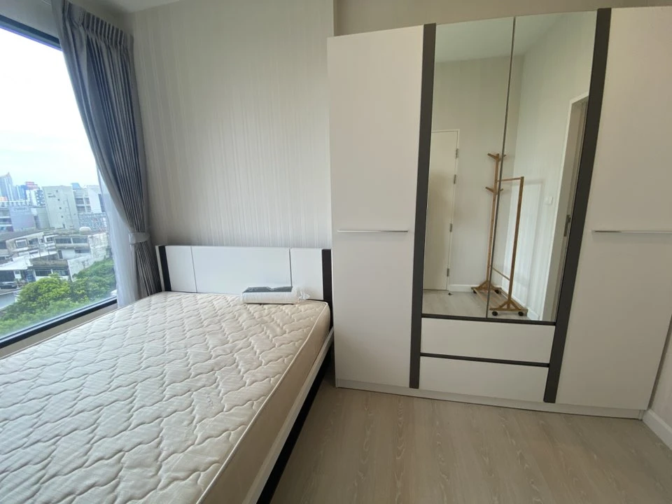 For sale: Niche Pride Thonglor-Phetchaburi project, ready to move in, wallpapered throughout, comes with a special price, reserve now!