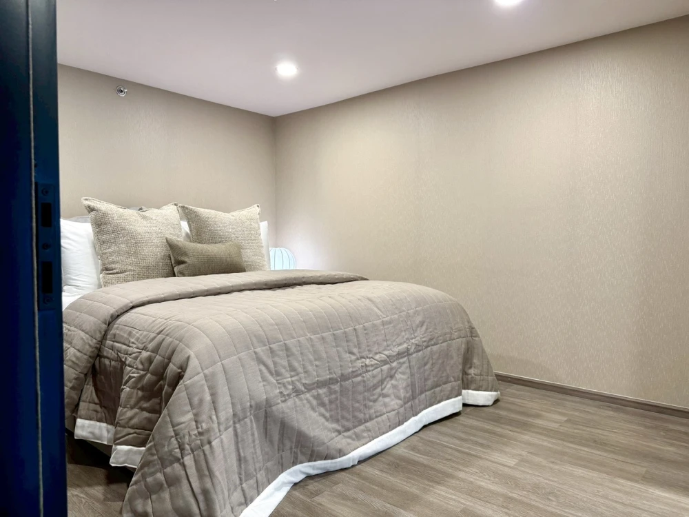 For sale: SO Origin Kaset Interchange, 20th floor, Duo Space, 2-story unit with 4.2 meter high ceiling. Ready to move in.