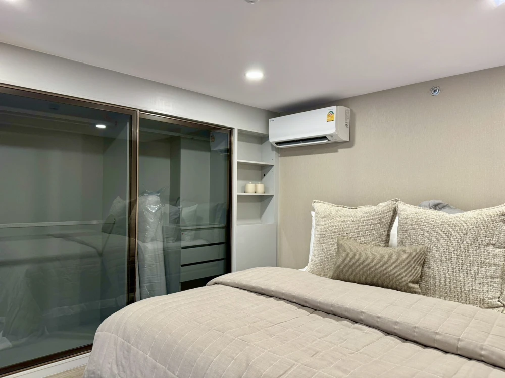 For sale: SO Origin Kaset Interchange, 20th floor, Duo Space, 2-story unit with 4.2 meter high ceiling. Ready to move in.