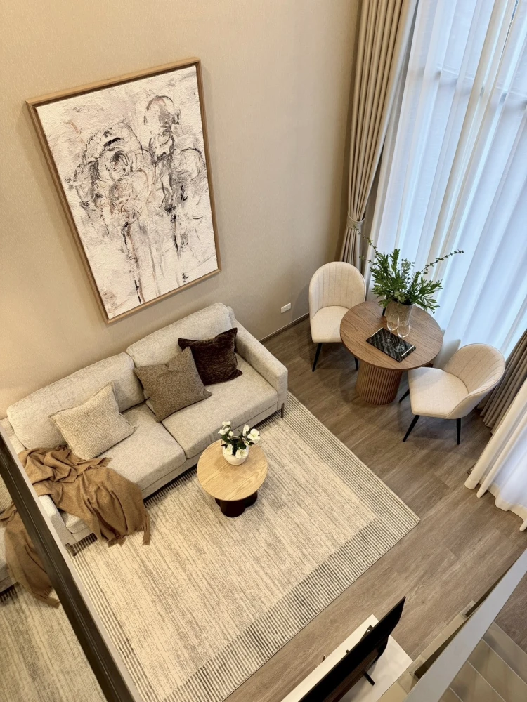 For sale: SO Origin Kaset Interchange, 20th floor, Duo Space, 2-story unit with 4.2 meter high ceiling. Ready to move in.