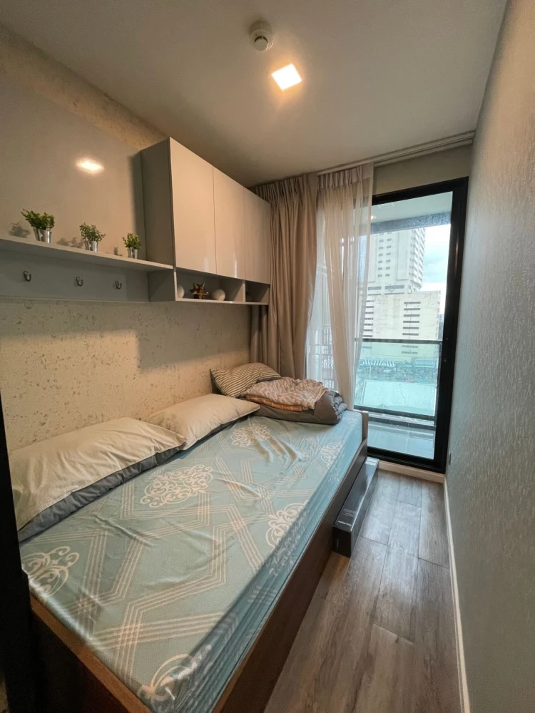 For sale: Modiz Ratchada 32, 2 bedrooms, 2 bathrooms, fully furnished, beautiful view, ready to move in.
