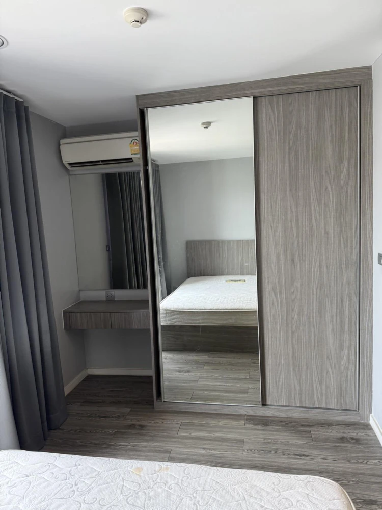 For sale: Modiz Ladprao 18, 8th floor (top floor) with rooftop/sky level, fully furnished, ready to move in.