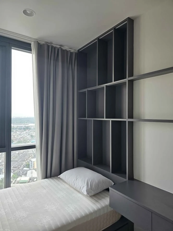 For sale: Oka House Sukhumvit 36, high floor, corner room with bathtub, built-in furniture throughout the room, river view, very attractive for bookin
