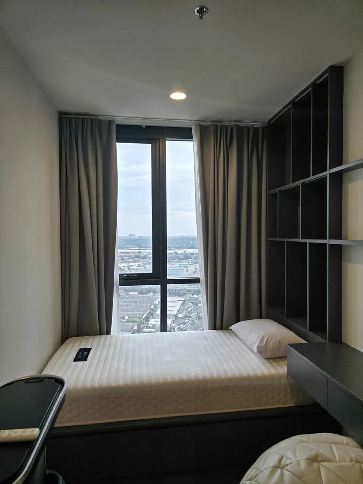 For sale: Oka House Sukhumvit 36, high floor, corner room with bathtub, built-in furniture throughout the room, river view, very attractive for bookin