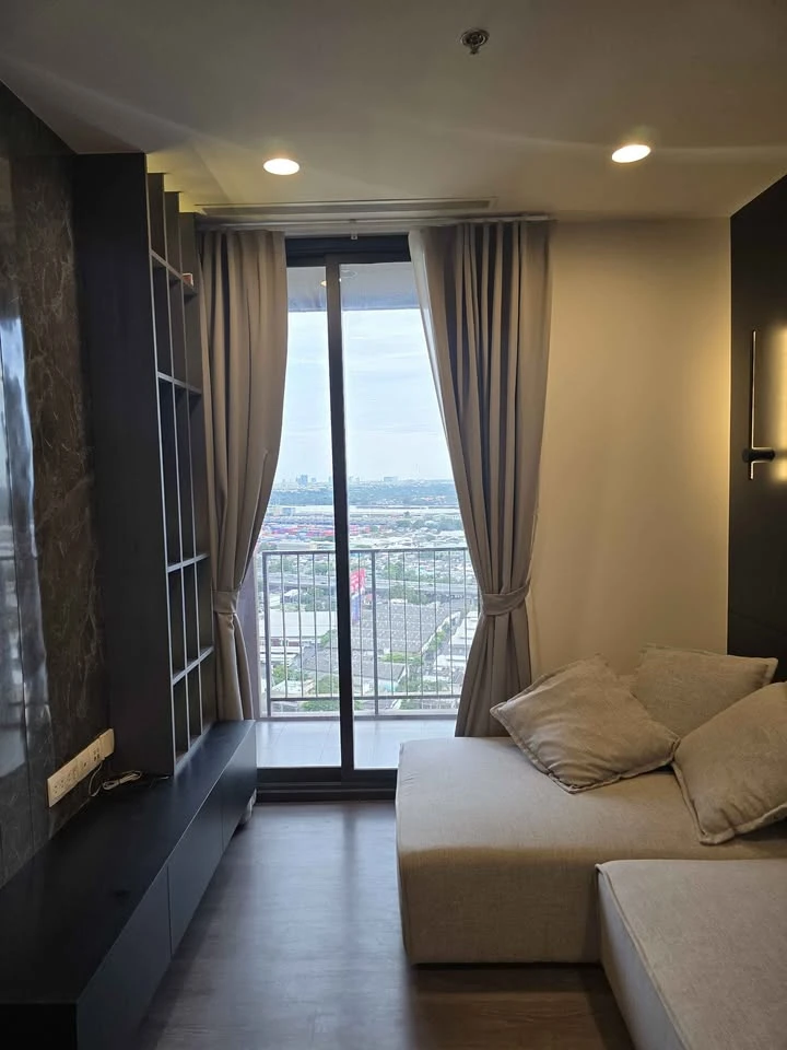For sale: Oka House Sukhumvit 36, high floor, corner room with bathtub, built-in furniture throughout the room, river view, very attractive for bookin